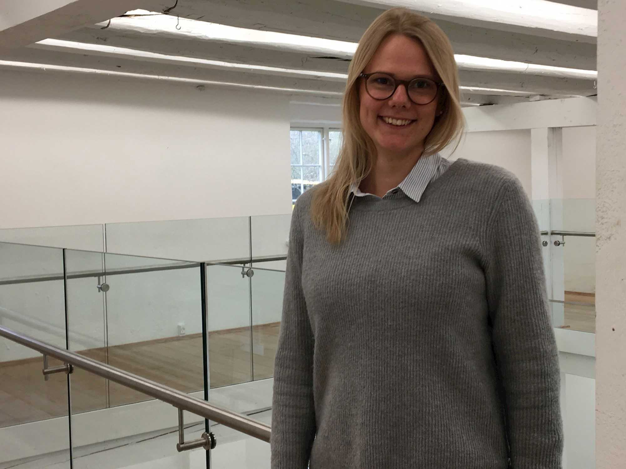 Portræt af Camilla Davidsen, kurator og formidlingsansvarlig