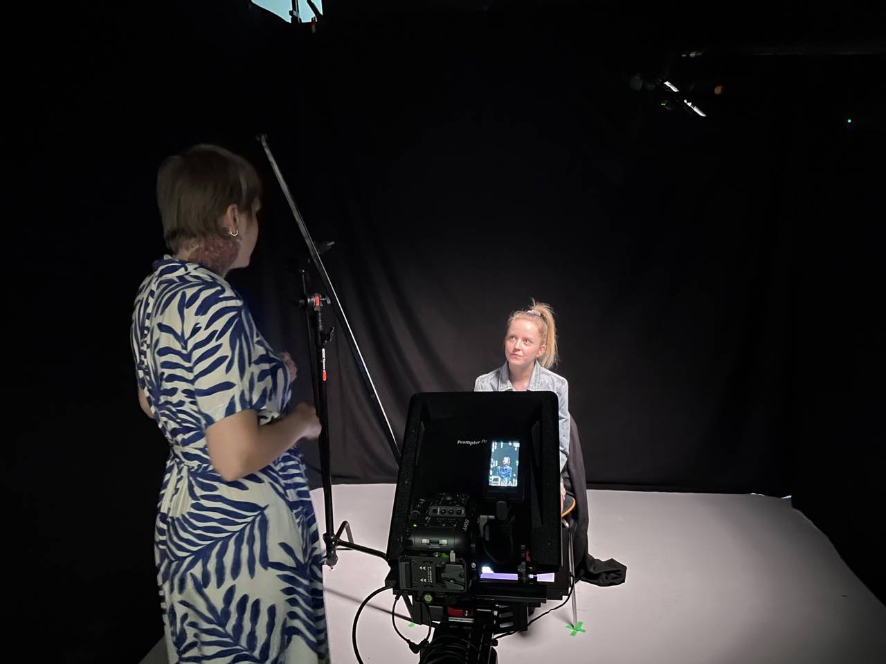 Bagom optagelserne til værket People We Love - Viborg, 2023