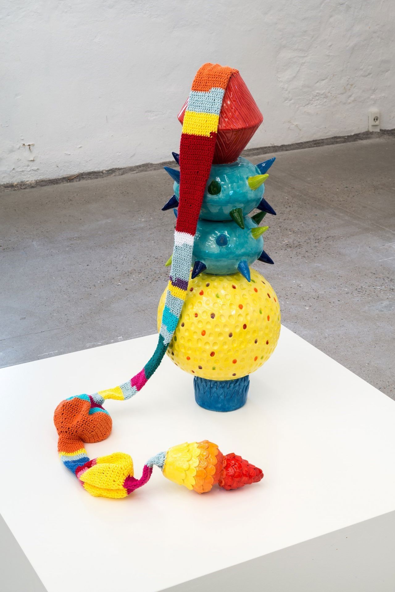 Installationsfoto af udstillingen Enredado på Viborg Kunsthal