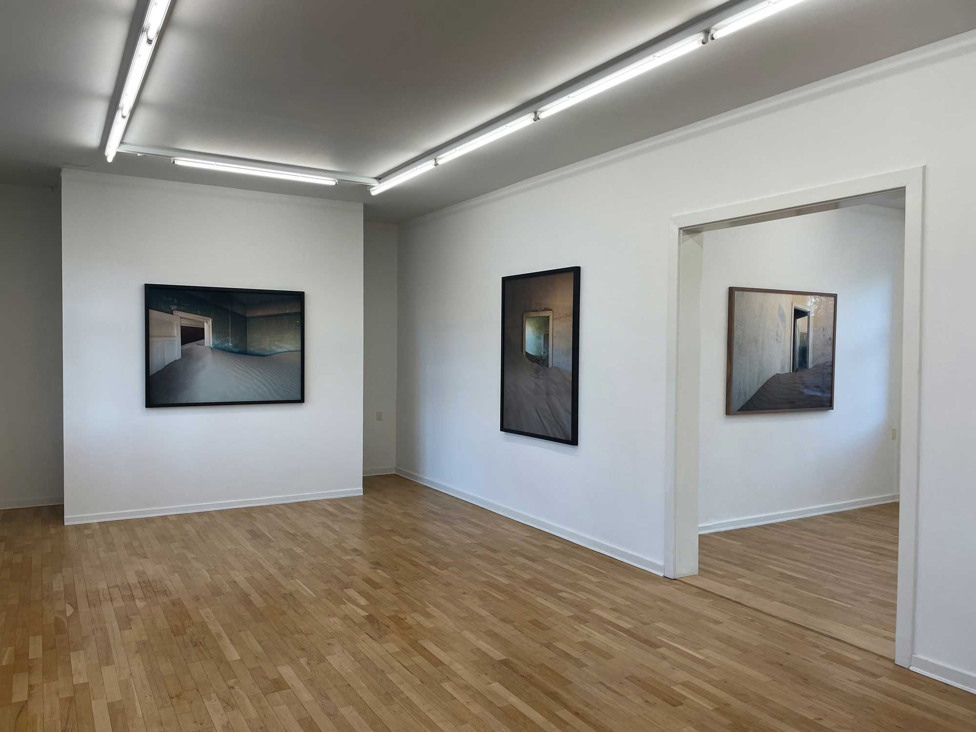 Installationsfoto 2022. Sunken Gardens af Helene Schmitz, Viborg Kunsthal