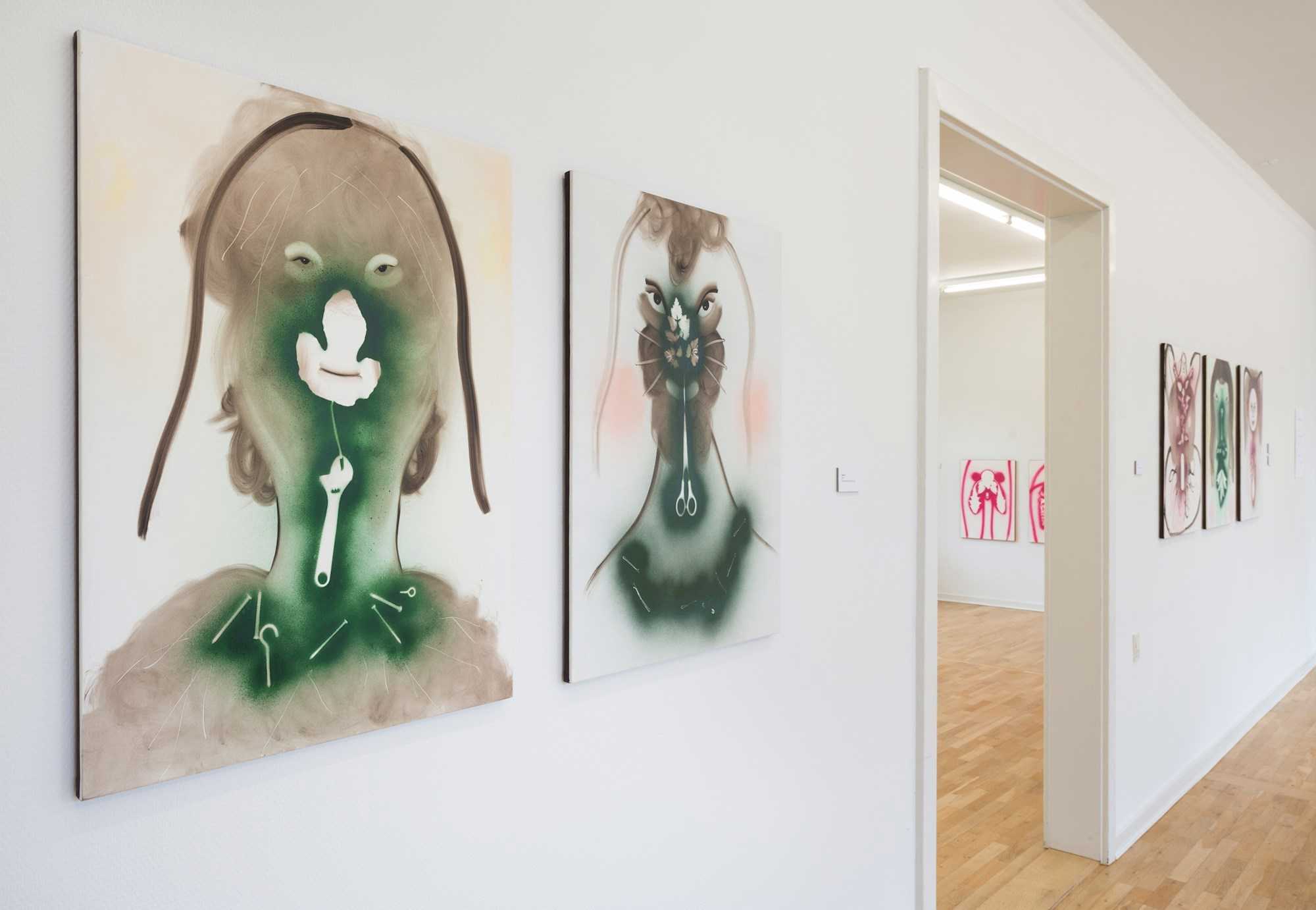 Installationsfoto, Kathrine Ærtebjerg, Viol Hvidkål Væren, 2021