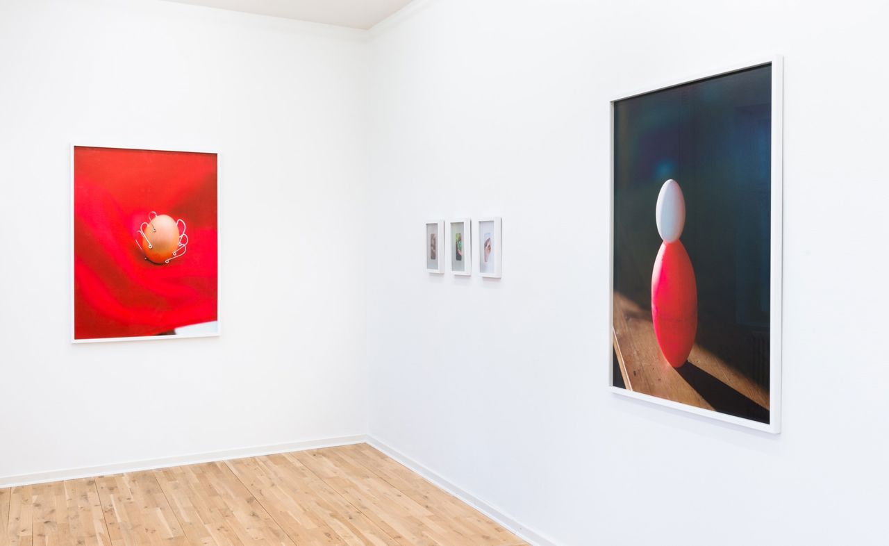 Installationsfoto. 'Oddly Satifying' Fryd Frydendahl, 2022