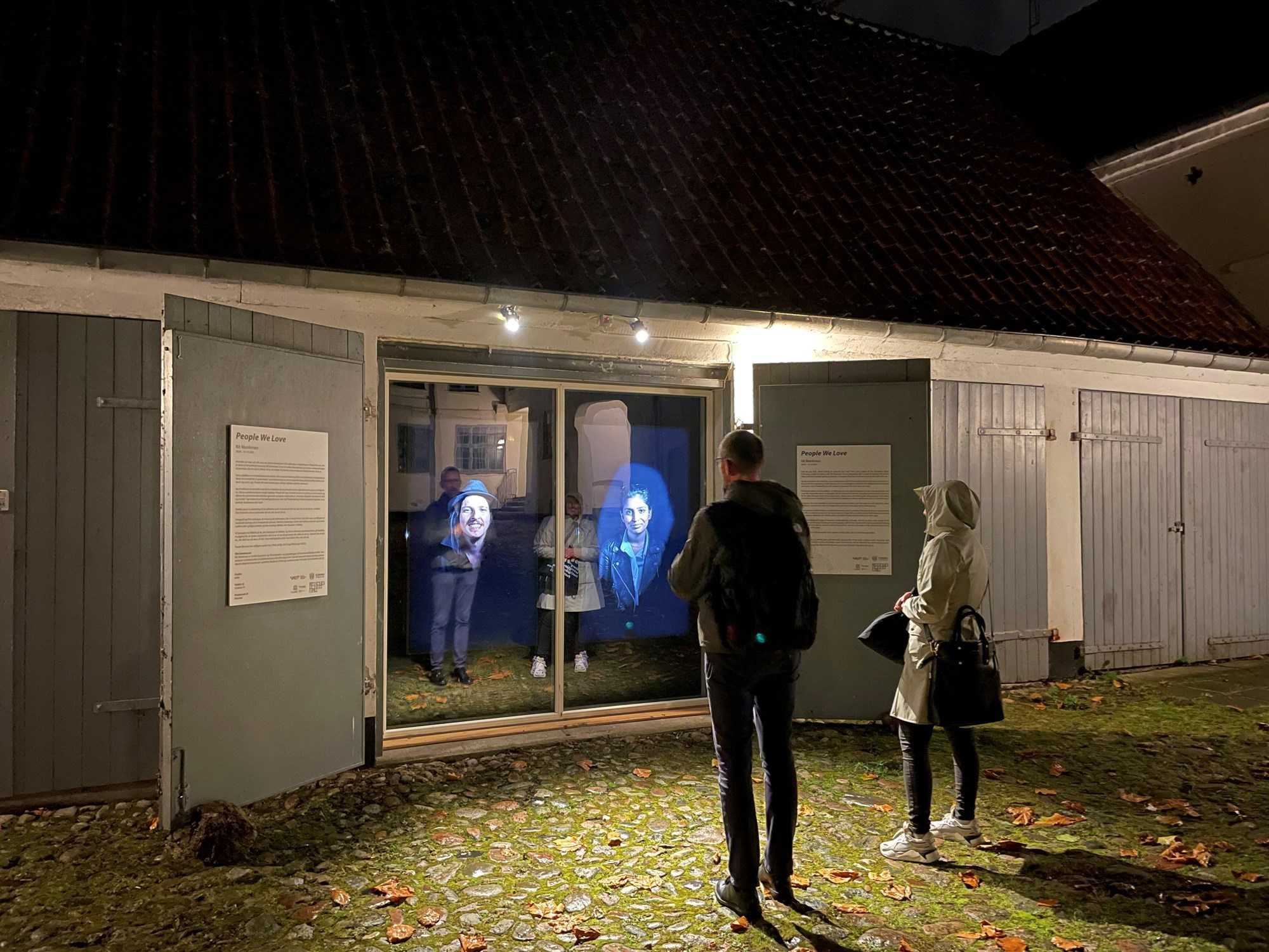 Installationsfoto af udstillingen 'People We Love' på Viborg Kunsthal i 2022.