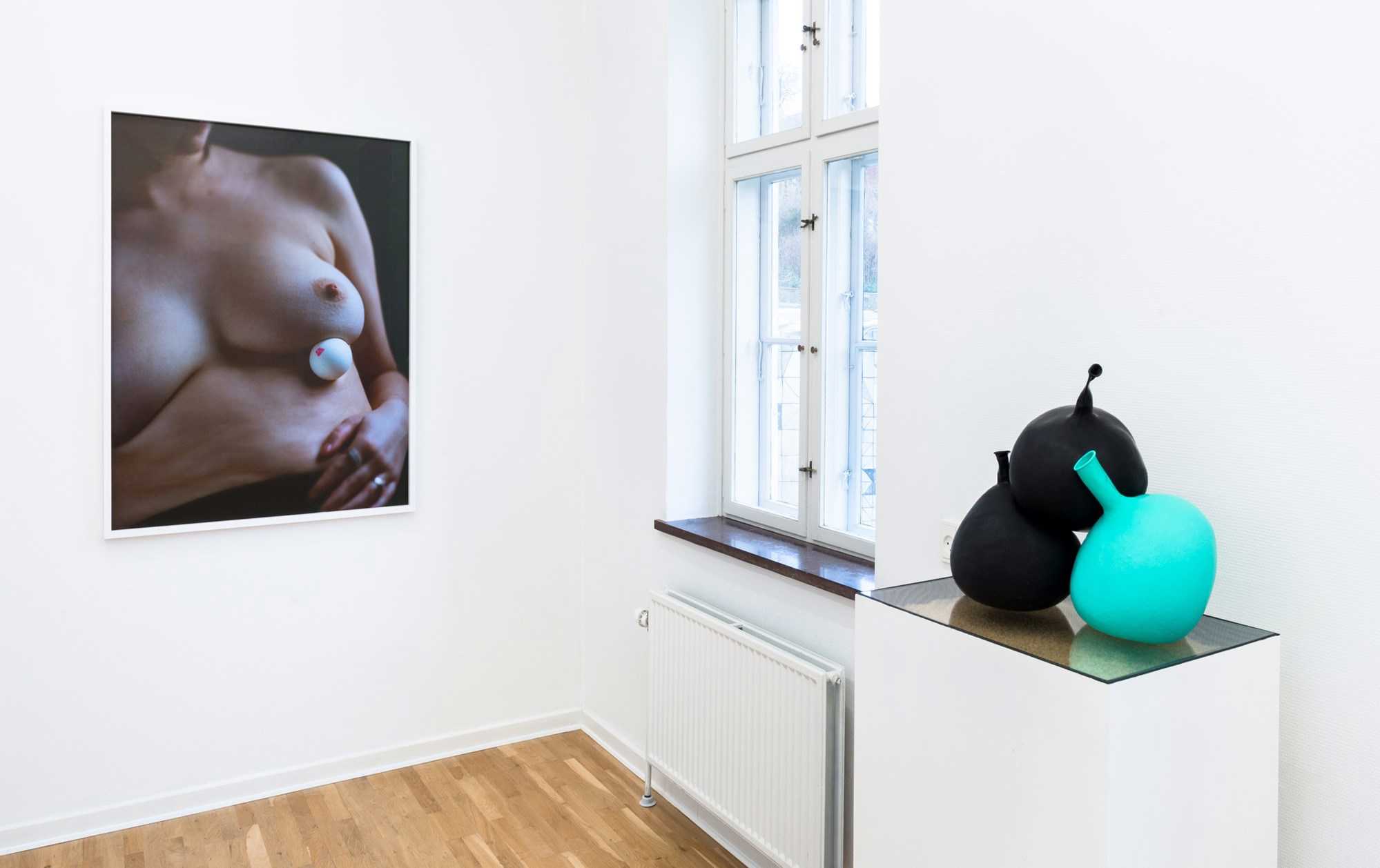 Installationsfoto. 'Oddly Satifying' Fryd Frydendahl, 2022