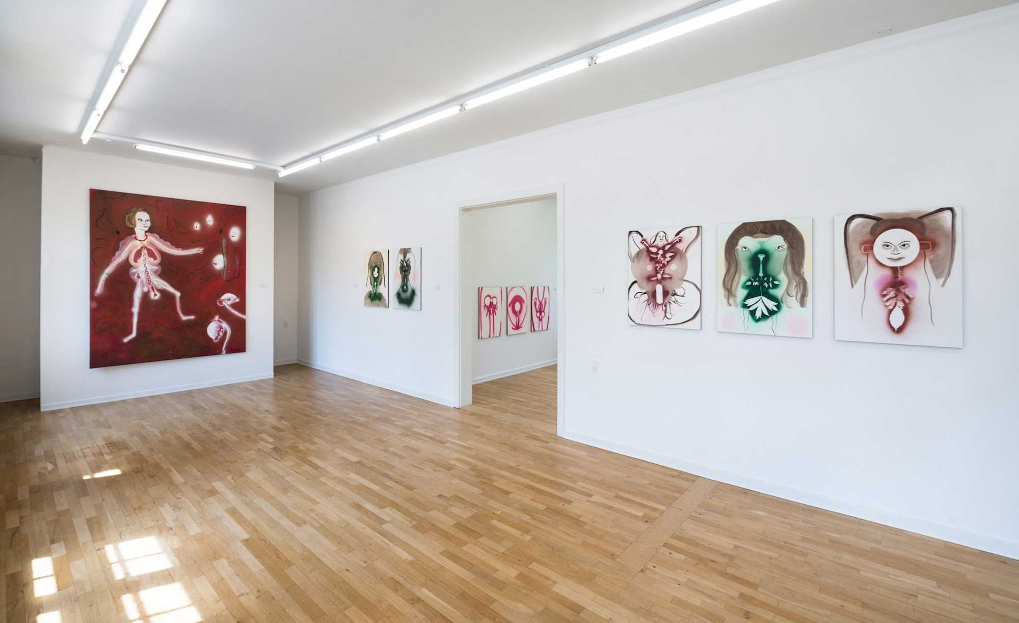 Installationsfoto, Kathrine Ærtebjerg, Viol Hvidkål Væren, 2021