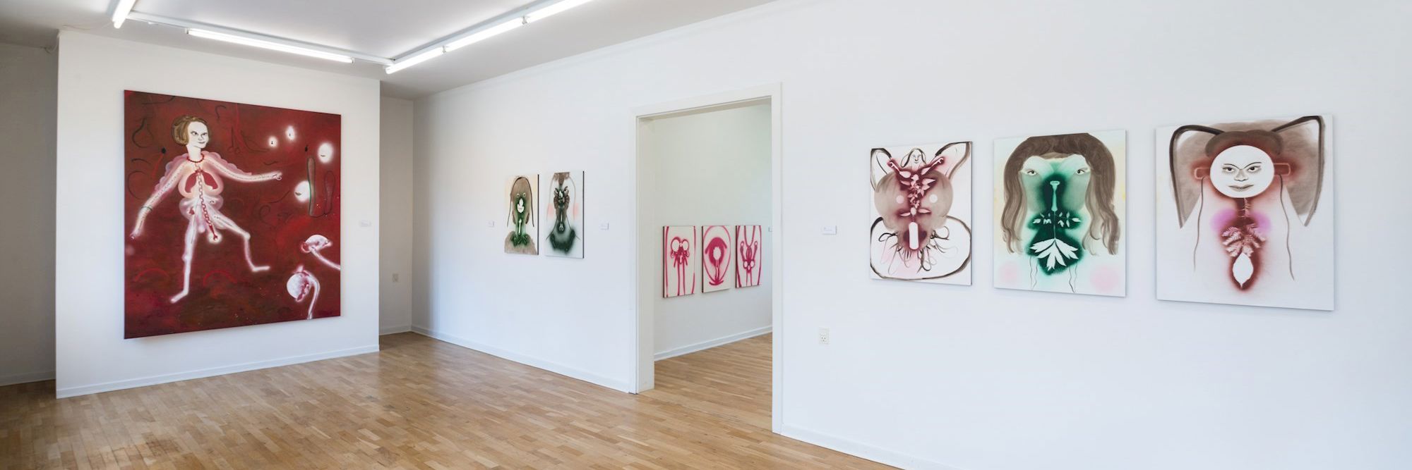 Installationsfoto, Kathrine Ærtebjerg, Viol Hvidkål Væren, 2021
