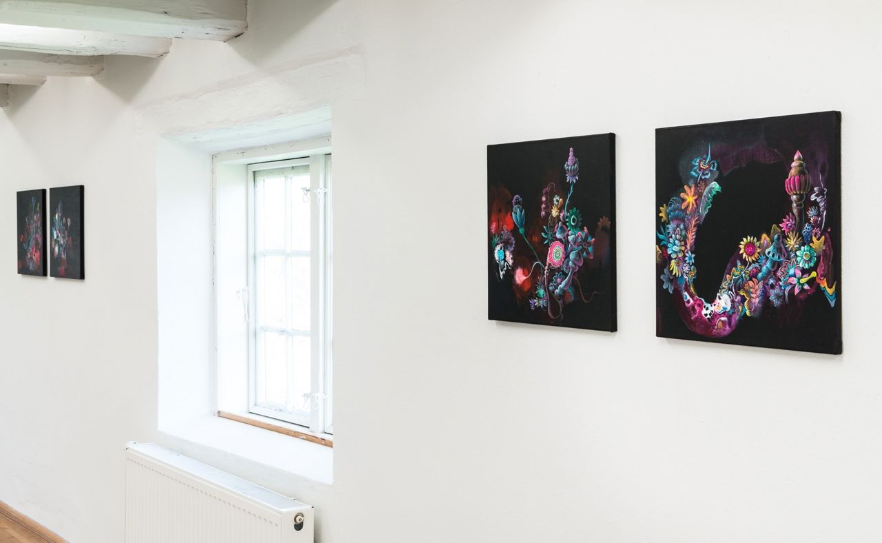 Installationsfoto af udstillingen Enredado på Viborg Kunsthal