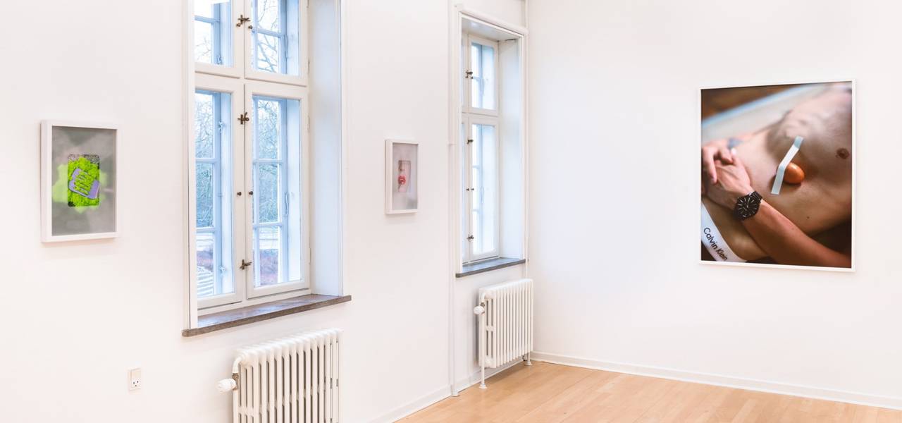 Installationsfoto. 'Oddly Satifying' Fryd Frydendahl, 2022