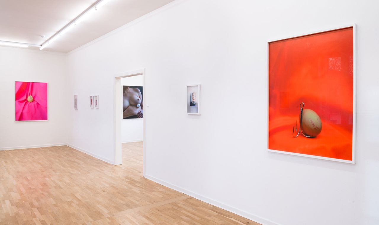 Installationsfoto. 'Oddly Satifying' Fryd Frydendahl, 2022