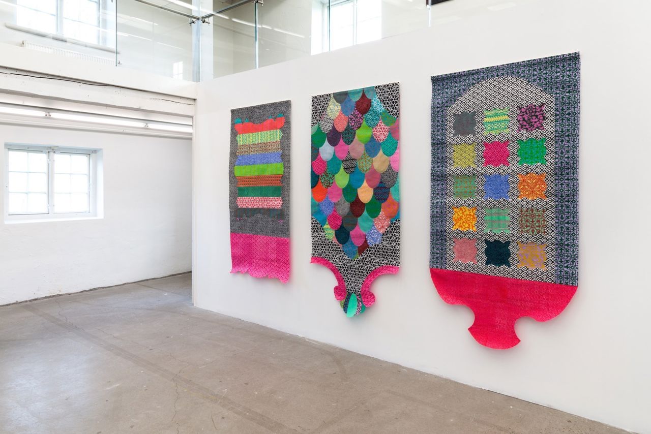 Installationsfoto af udstillingen Enredado på Viborg Kunsthal